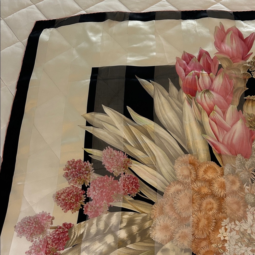 Vintage Valentino Scarf - Picture 2 of 13